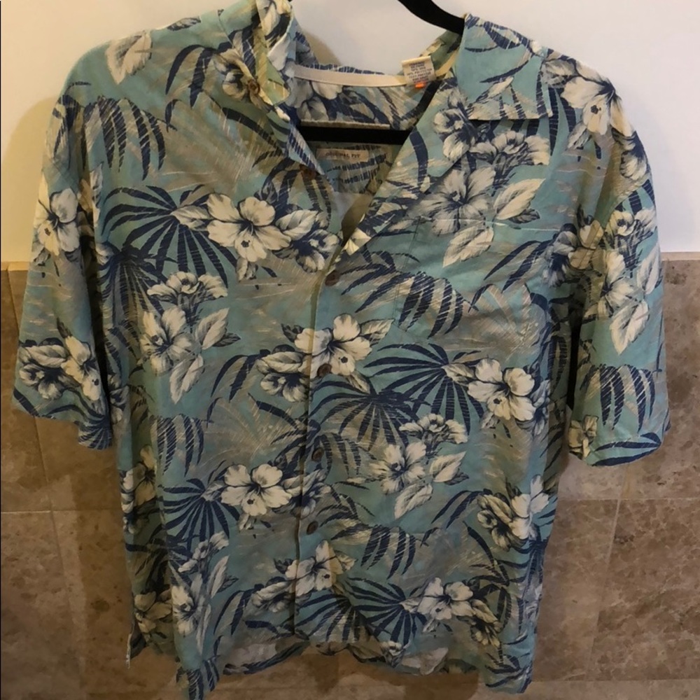 Tommy Bahama tshirt
